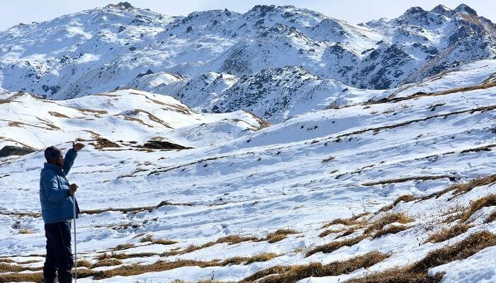 Auli ski slopes with stunning Himalayan snow peaks in Uttarakhand